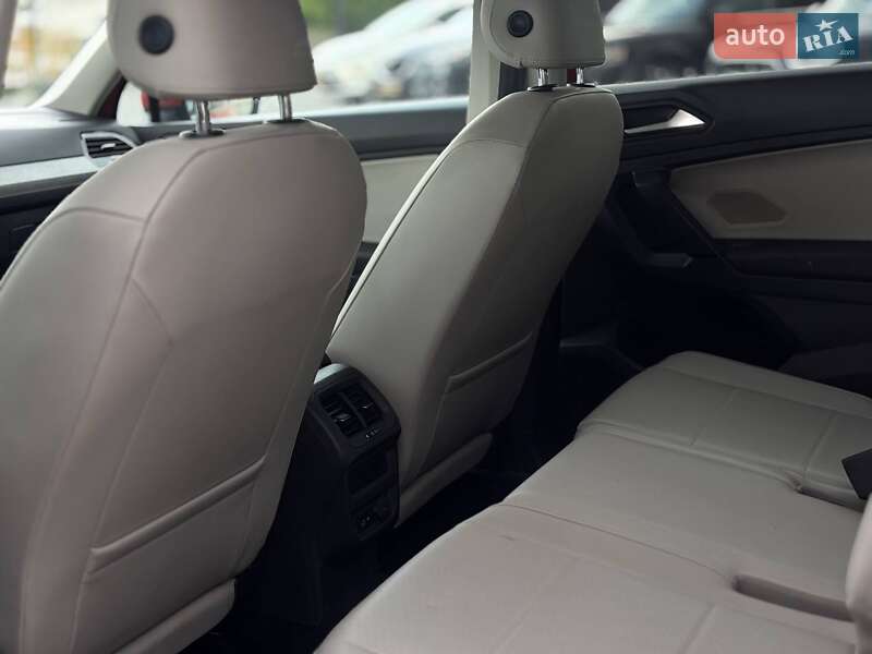 Внедорожник / Кроссовер Volkswagen Tiguan 2019 в Харькове