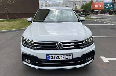 Позашляховик / Кросовер Volkswagen Tiguan 2017 в 