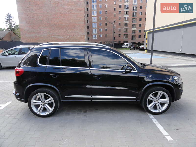 Внедорожник / Кроссовер Volkswagen Tiguan 2015 в Луцке