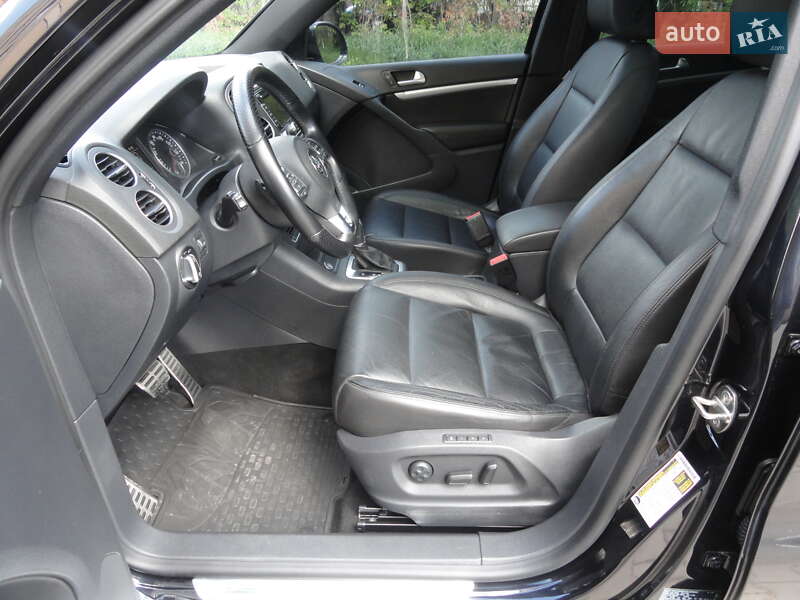 Внедорожник / Кроссовер Volkswagen Tiguan 2015 в Луцке