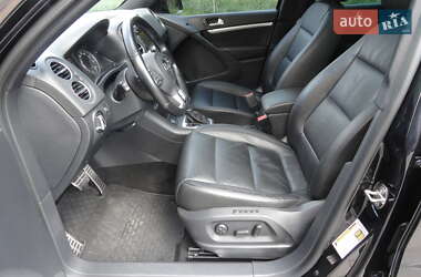Внедорожник / Кроссовер Volkswagen Tiguan 2015 в 
