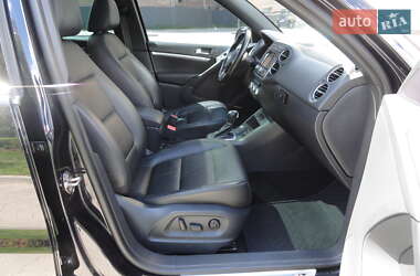 Внедорожник / Кроссовер Volkswagen Tiguan 2015 в 