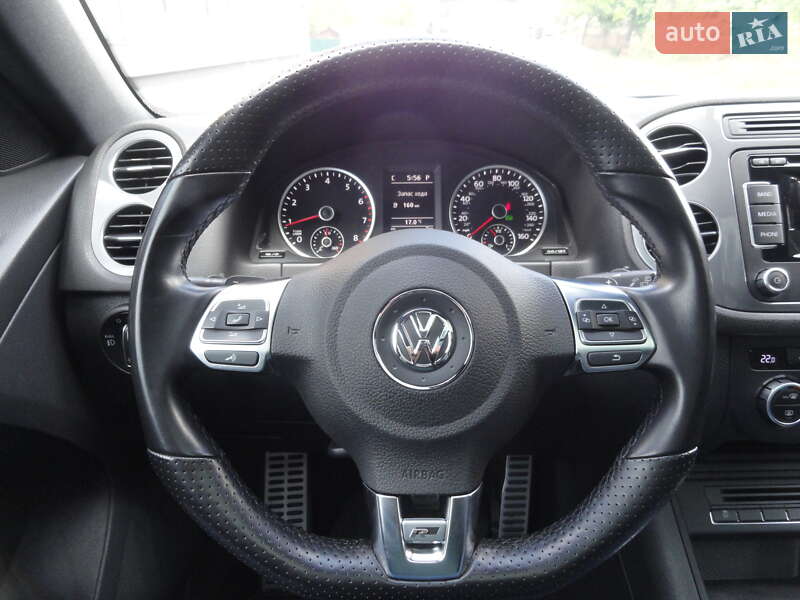 Внедорожник / Кроссовер Volkswagen Tiguan 2015 в Луцке