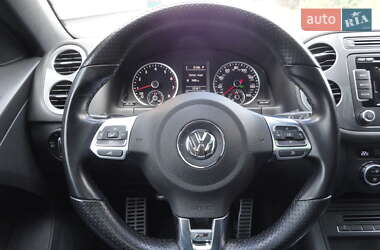 Внедорожник / Кроссовер Volkswagen Tiguan 2015 в 