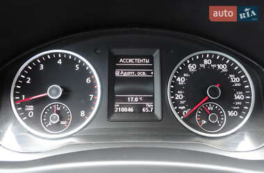 Внедорожник / Кроссовер Volkswagen Tiguan 2015 в 