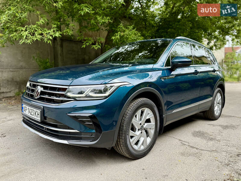 Внедорожник / Кроссовер Volkswagen Tiguan 2021 в 