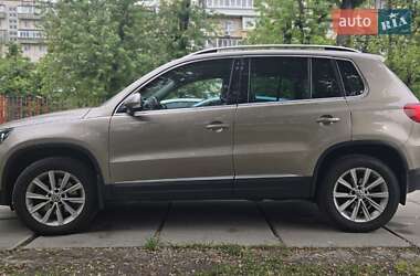 Позашляховик / Кросовер Volkswagen Tiguan 2012 в Києві