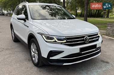 Внедорожник / Кроссовер Volkswagen Tiguan 2021 в Черновцах
