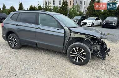 Позашляховик / Кросовер Volkswagen Tiguan 2023 в 