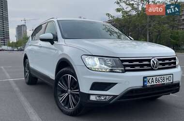 Позашляховик / Кросовер Volkswagen Tiguan 2018 в Львові