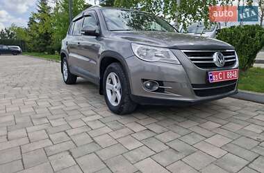 Внедорожник / Кроссовер Volkswagen Tiguan 2011 в Луцке