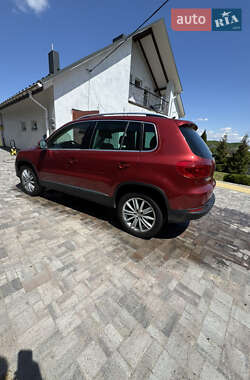 Внедорожник / Кроссовер Volkswagen Tiguan 2014 в 