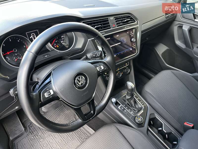 Внедорожник / Кроссовер Volkswagen Tiguan 2019 в Киеве
