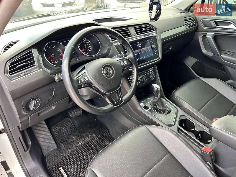 Внедорожник / Кроссовер Volkswagen Tiguan 2018 в Одессе