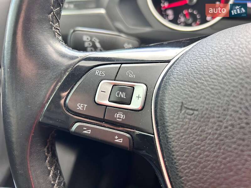 Внедорожник / Кроссовер Volkswagen Tiguan 2018 в Одессе
