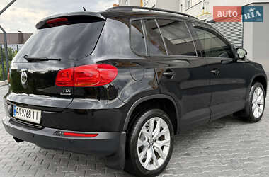 Позашляховик / Кросовер Volkswagen Tiguan 2012 в 
