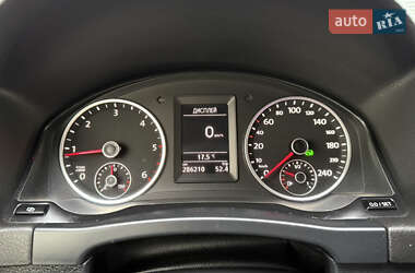 Позашляховик / Кросовер Volkswagen Tiguan 2012 в 