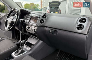 Позашляховик / Кросовер Volkswagen Tiguan 2012 в 