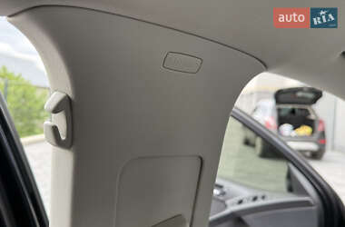 Позашляховик / Кросовер Volkswagen Tiguan 2012 в 
