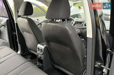 Позашляховик / Кросовер Volkswagen Tiguan 2012 в 