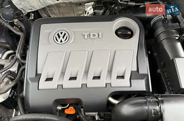 Позашляховик / Кросовер Volkswagen Tiguan 2012 в 