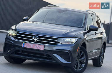 Позашляховик / Кросовер Volkswagen Tiguan 2022 в 