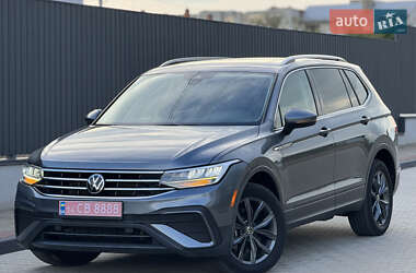 Позашляховик / Кросовер Volkswagen Tiguan 2022 в 