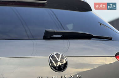 Позашляховик / Кросовер Volkswagen Tiguan 2022 в 