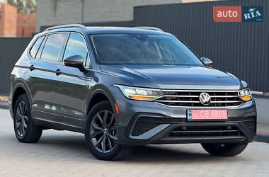 Позашляховик / Кросовер Volkswagen Tiguan 2022 в 