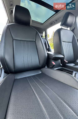 Позашляховик / Кросовер Volkswagen Tiguan 2022 в 