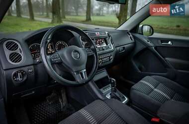 Позашляховик / Кросовер Volkswagen Tiguan 2010 в 