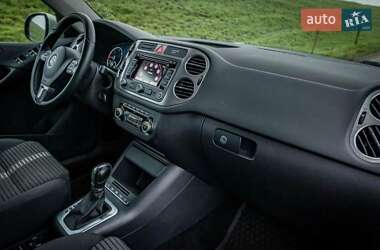 Позашляховик / Кросовер Volkswagen Tiguan 2010 в 