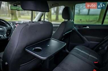 Позашляховик / Кросовер Volkswagen Tiguan 2010 в 