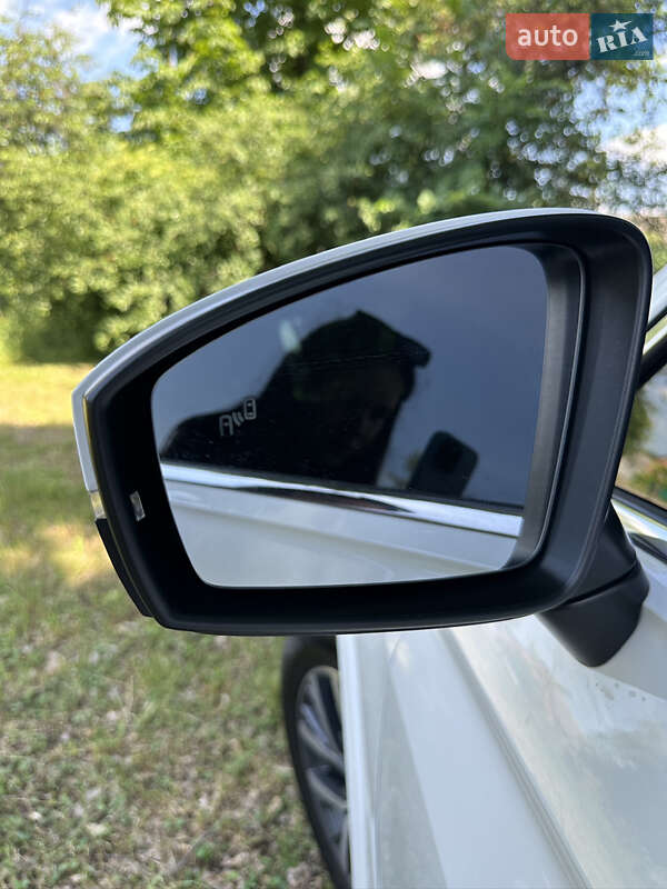 Внедорожник / Кроссовер Volkswagen Tiguan 2018 в Лохвице