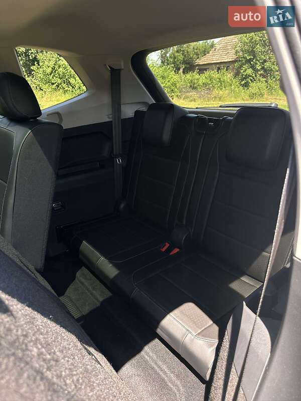 Внедорожник / Кроссовер Volkswagen Tiguan 2018 в Лохвице