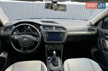 Внедорожник / Кроссовер Volkswagen Tiguan 2018 в 