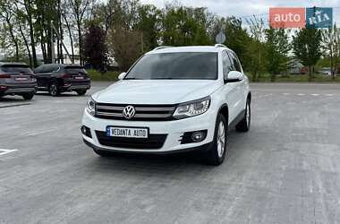Внедорожник / Кроссовер Volkswagen Tiguan 2015 в Киеве