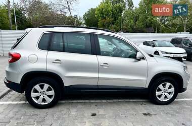Внедорожник / Кроссовер Volkswagen Tiguan 2010 в 