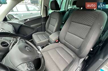 Внедорожник / Кроссовер Volkswagen Tiguan 2010 в 
