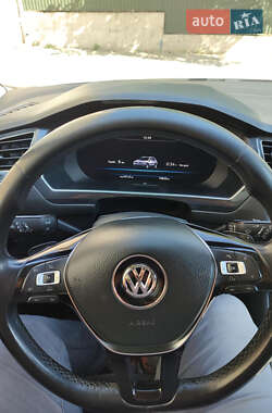 Внедорожник / Кроссовер Volkswagen Tiguan 2018 в 