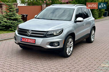 Внедорожник / Кроссовер Volkswagen Tiguan 2015 в Черновцах