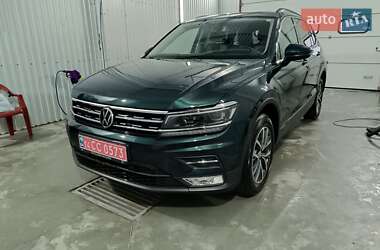Внедорожник / Кроссовер Volkswagen Tiguan 2019 в Черновцах