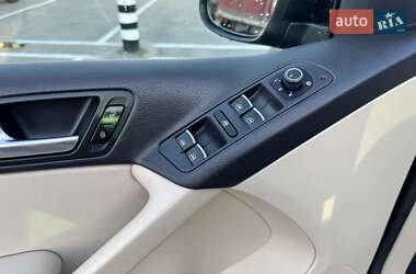 Позашляховик / Кросовер Volkswagen Tiguan 2015 в 