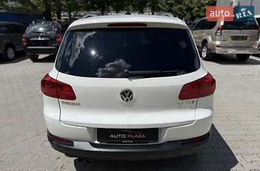 Внедорожник / Кроссовер Volkswagen Tiguan 2013 в 