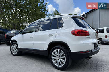 Внедорожник / Кроссовер Volkswagen Tiguan 2013 в 