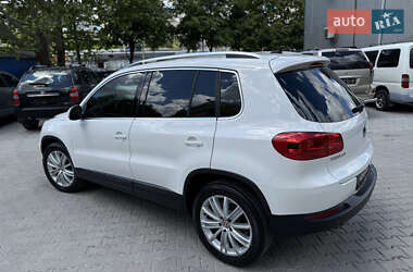 Внедорожник / Кроссовер Volkswagen Tiguan 2013 в 