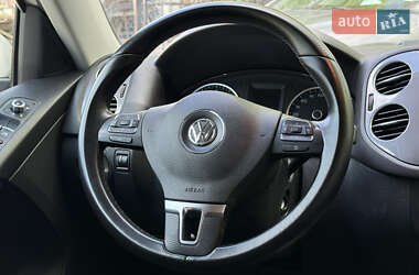 Внедорожник / Кроссовер Volkswagen Tiguan 2013 в 