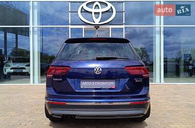 Позашляховик / Кросовер Volkswagen Tiguan 2017 в 
