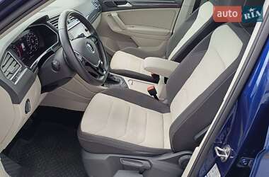 Позашляховик / Кросовер Volkswagen Tiguan 2017 в 
