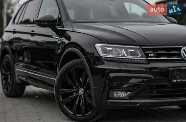 Внедорожник / Кроссовер Volkswagen Tiguan 2020 в 
